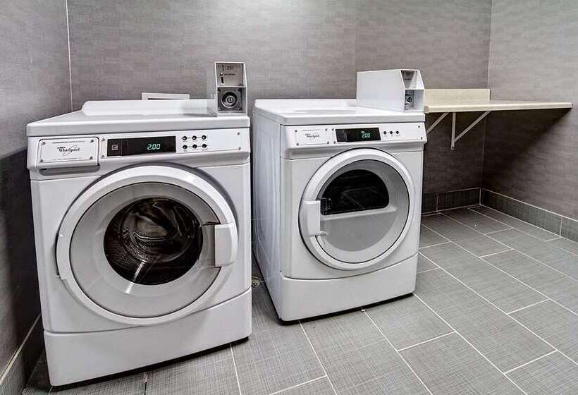 בית מלון כפרי Hampton Inn & Suites Ada