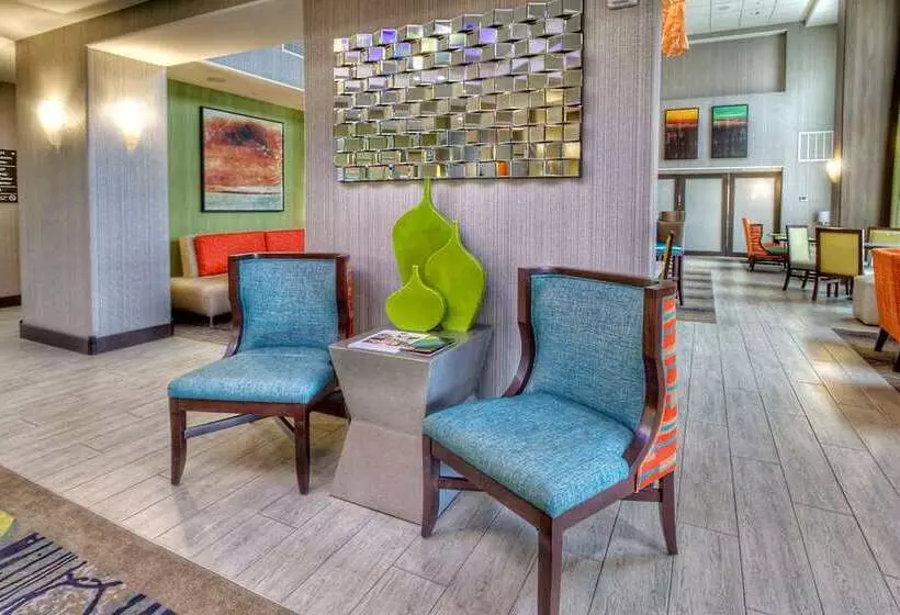 ホテル Hampton Inn & Suites Ada