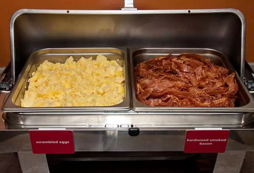 ホテル Hampton Inn & Suites Ada