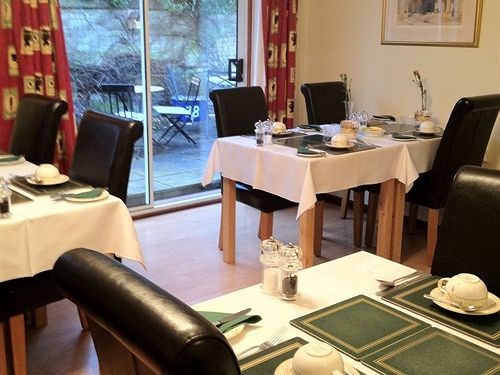 فندق Home From Home Guest House