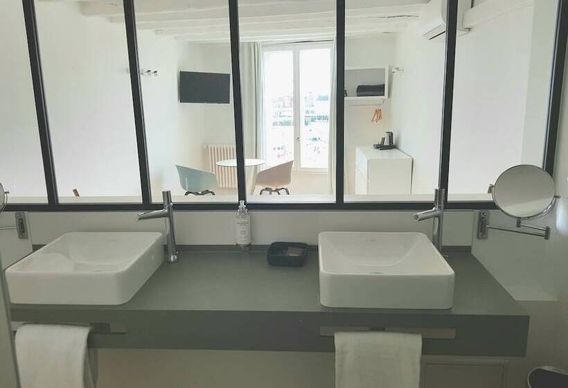 בית מלון כפרי La Marine, Vieux Port