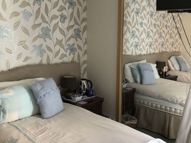 فندق Ingleside House