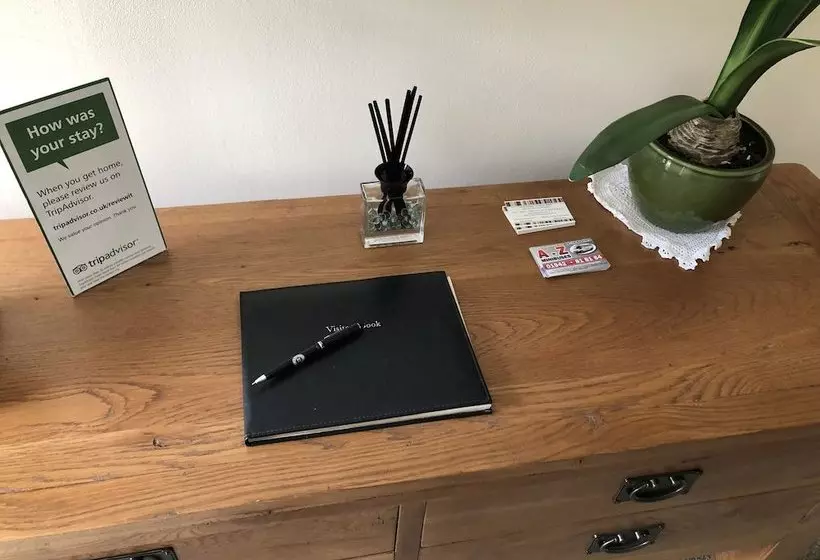 فندق Ingleside House