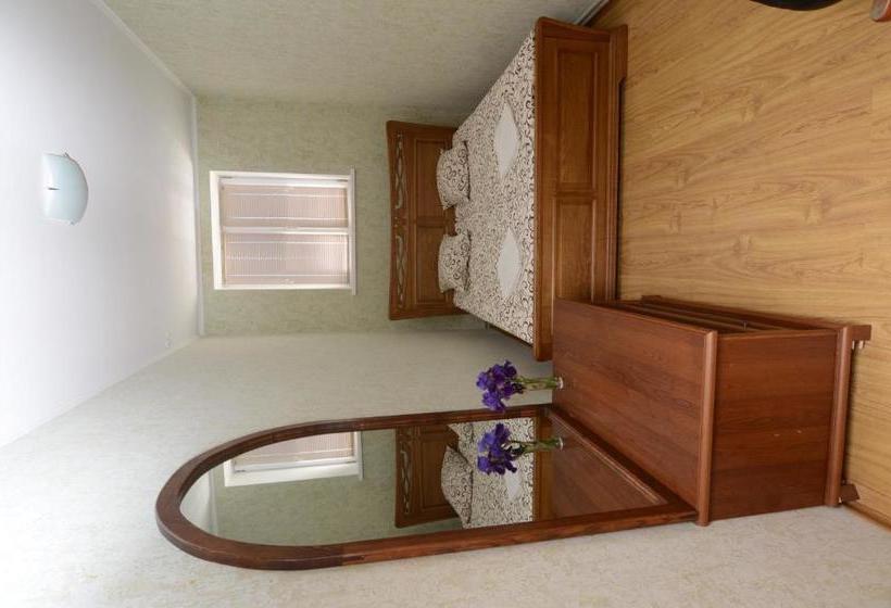 فندق Iriss Mariupol