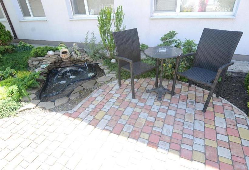 فندق Iriss Mariupol