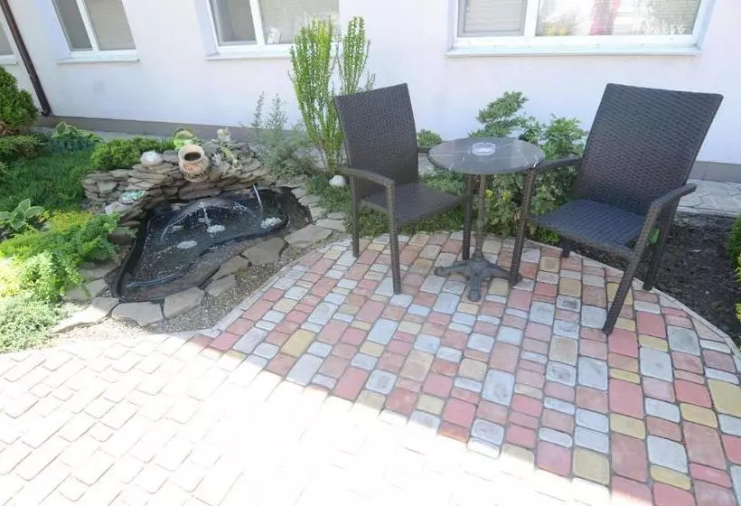 فندق Iriss Mariupol