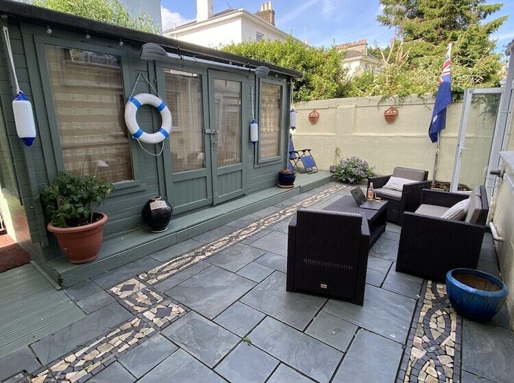 בית מלון כפרי Kingston House