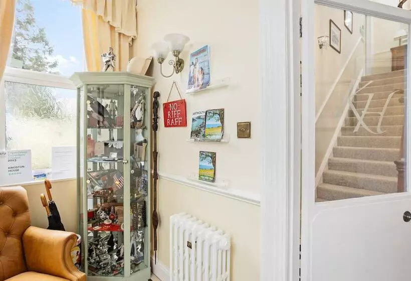 호텔 Kingston House