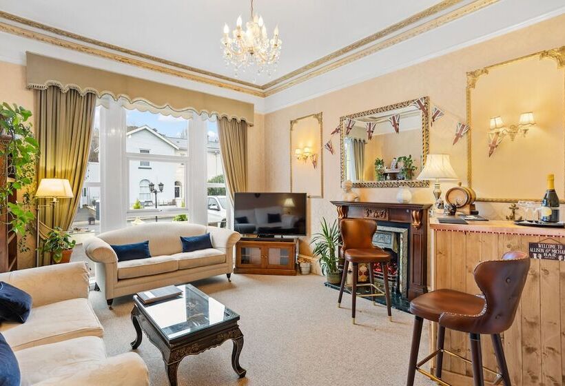 בית מלון כפרי Kingston House