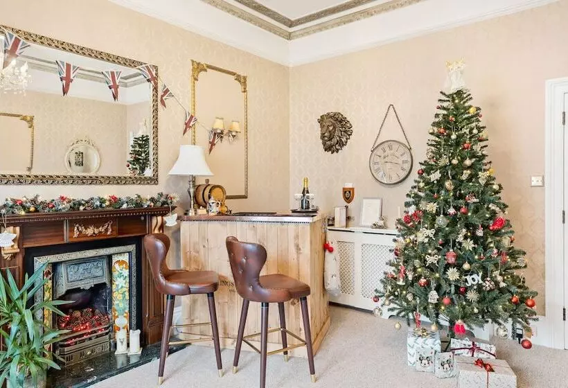 هتل Kingston House