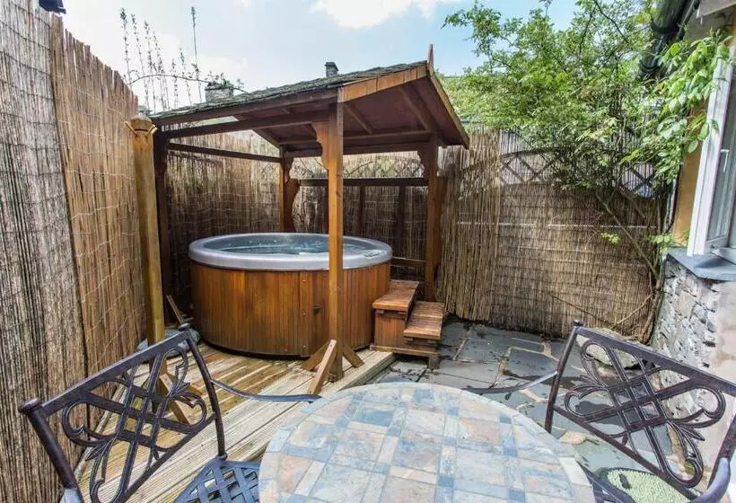 Отель Moss Grove Organic