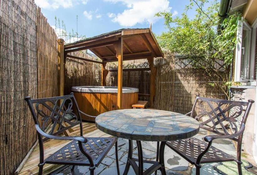 ホテル Moss Grove Organic