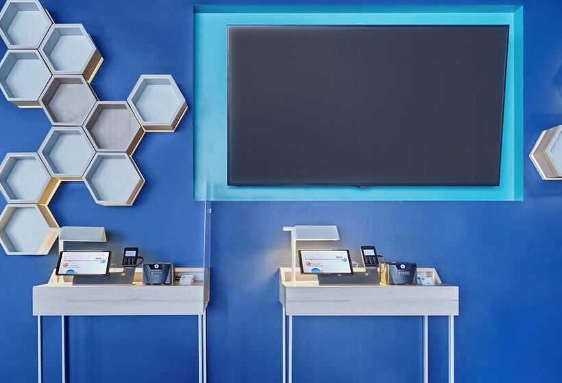 فندق One Monclova