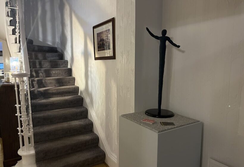 호텔 Ravenswood Guest House