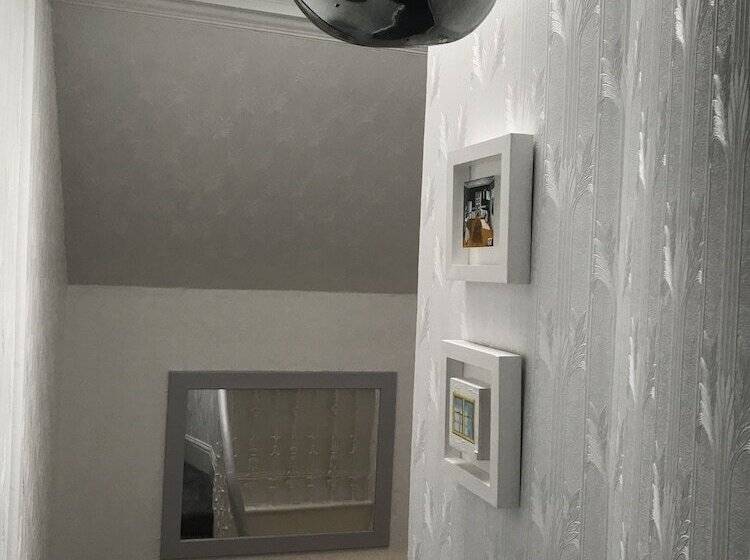 호텔 Ravenswood Guest House