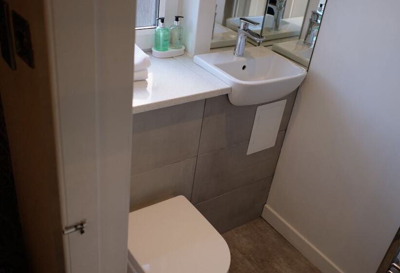 호텔 Ravenswood Guest House