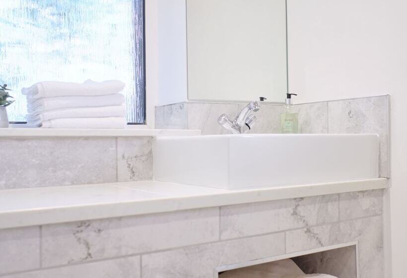 호텔 Ravenswood Guest House