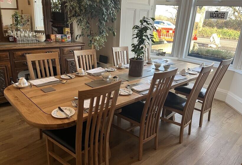 호텔 Ravenswood Guest House