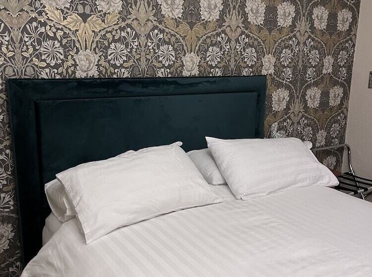 호텔 Ravenswood Guest House