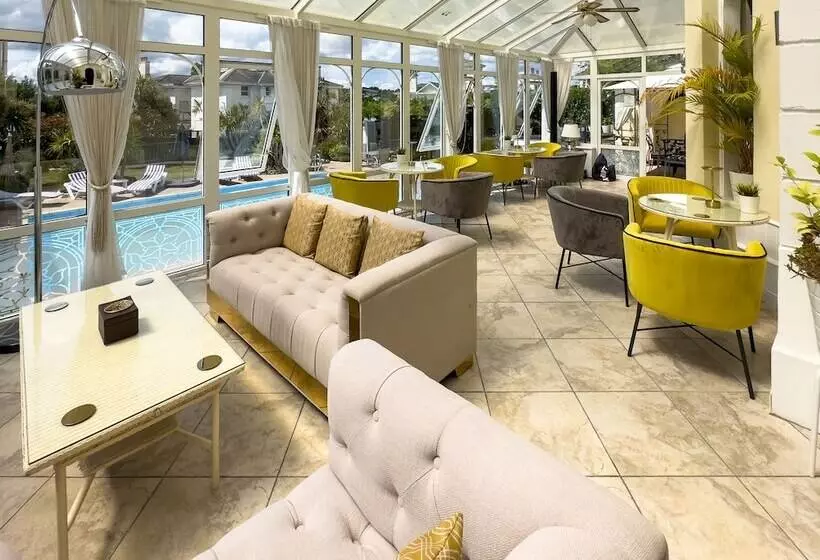 هتل Riviera Lodge