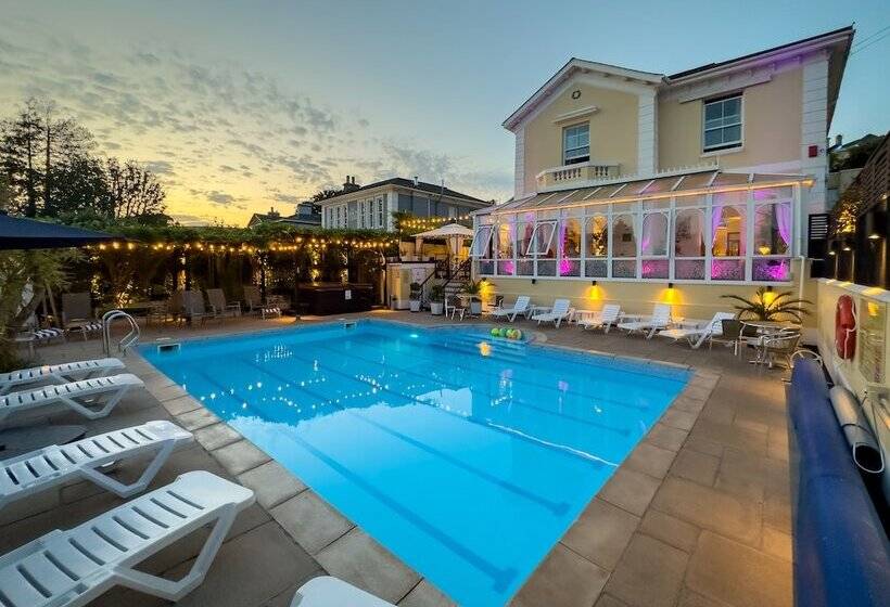 هتل Riviera Lodge