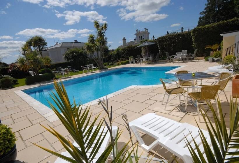 هتل Riviera Lodge