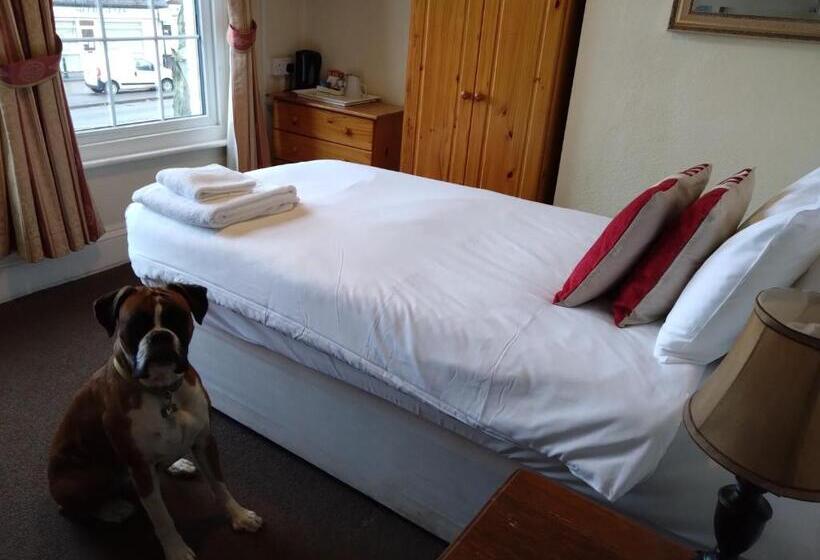 בית מלון כפרי The Hillmorton Manor