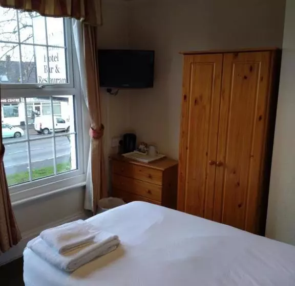 هتل The Hillmorton Manor