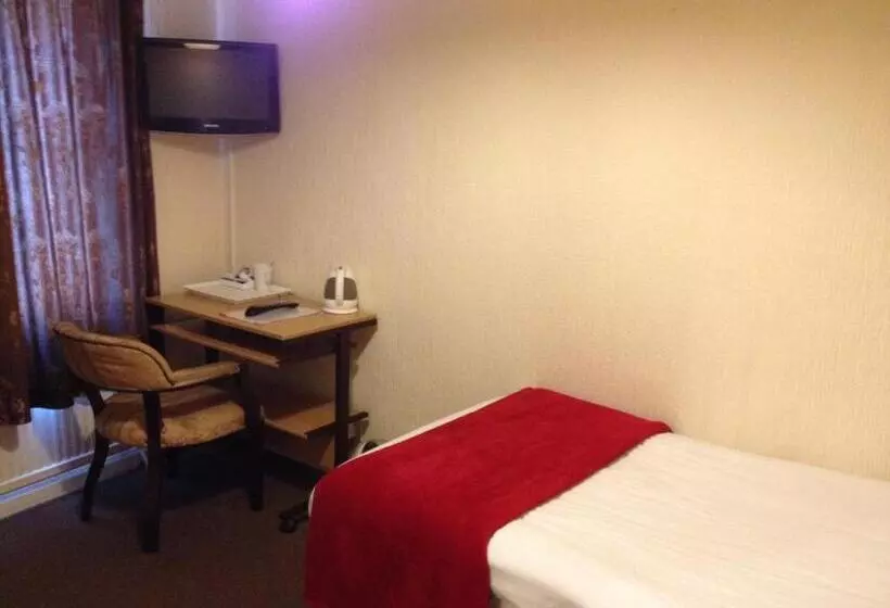 هتل The Hillmorton Manor