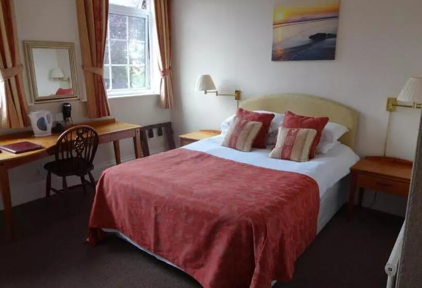 هتل The Hillmorton Manor