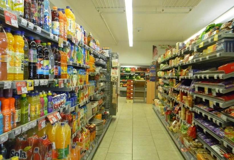 هتل Vila Silva Marija