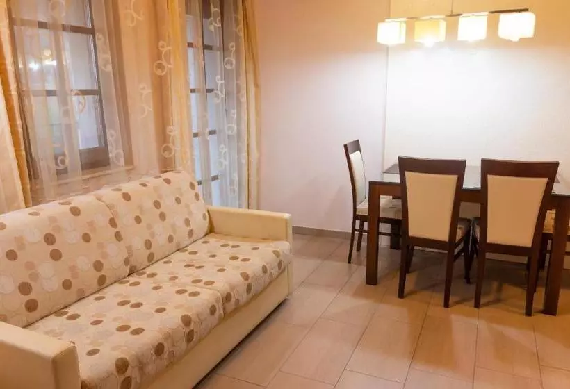 هتل Vila Silva Marija