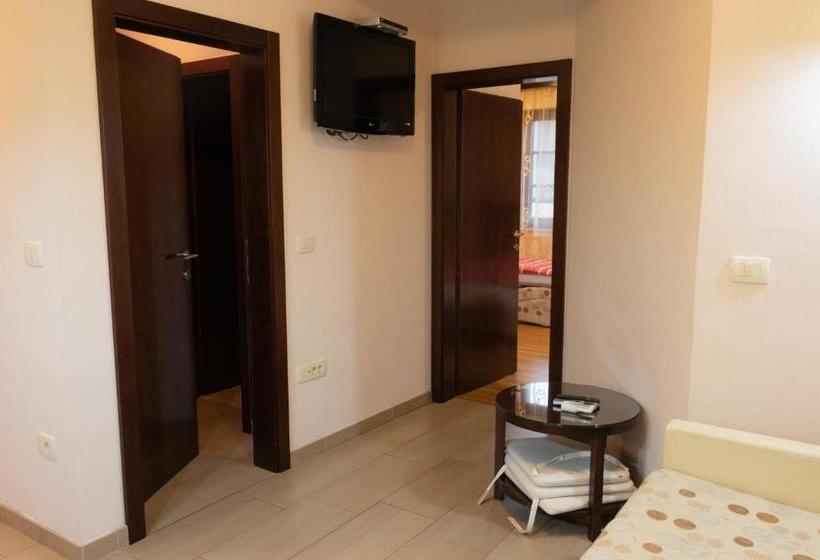 هتل Vila Silva Marija