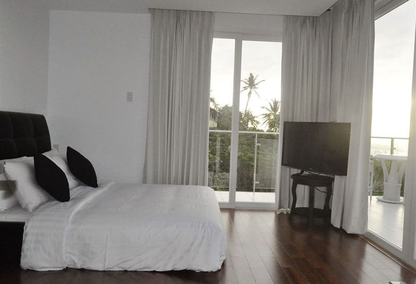 Tanawin Resort And Luxury Apartments