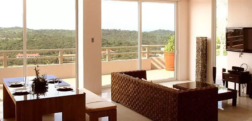 Tanawin Resort And Luxury Apartments