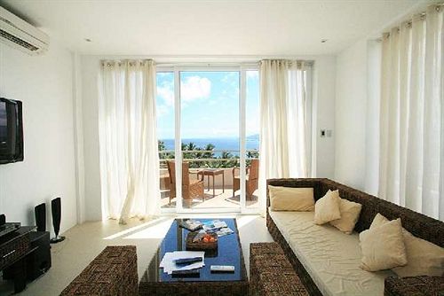 Tanawin Resort And Luxury Apartments