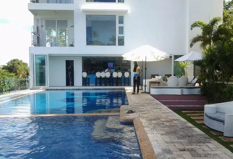 Tanawin Resort And Luxury Apartments