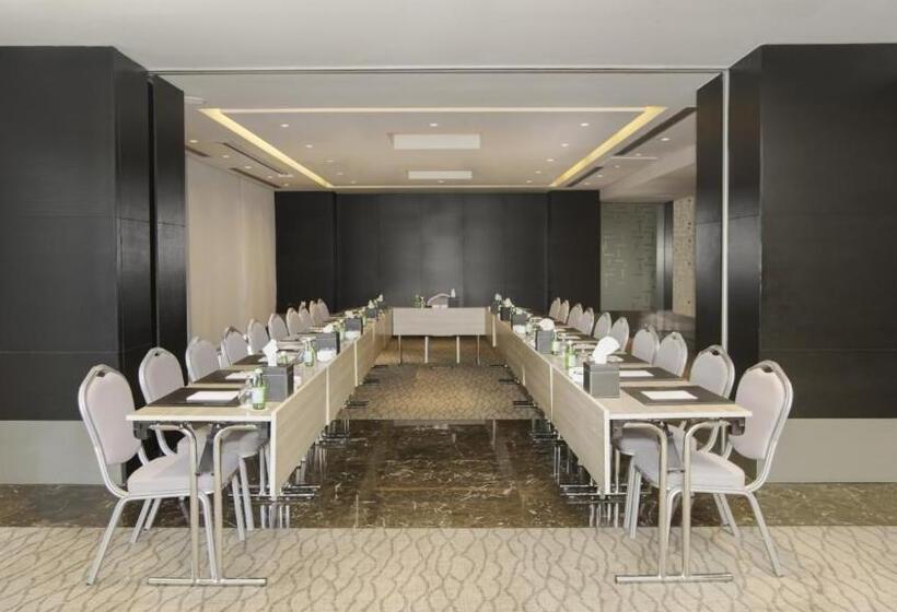 The Abdali Boulevard Hotel