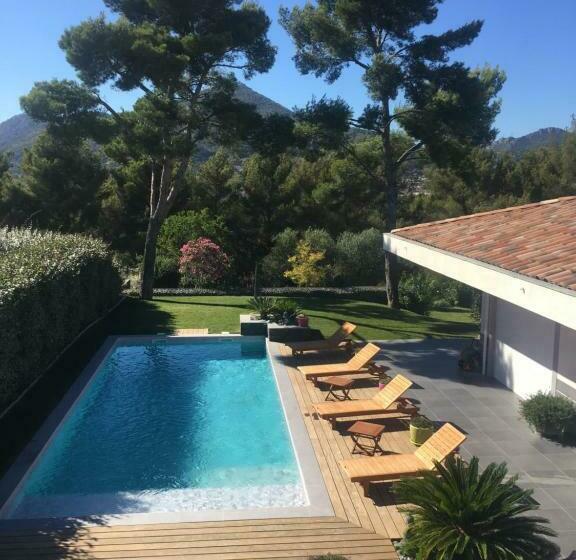 ベッドアンドブレックファースト Chambre Luxe Dans Villa De Standing Avec Piscine, Accès Discret Et Indépendant, Terrasse Arborée Et