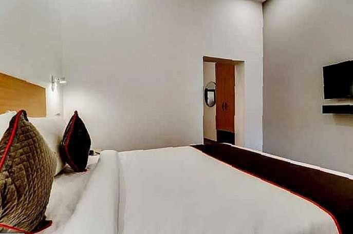 Hotel Collection O 91354 Sarthak In