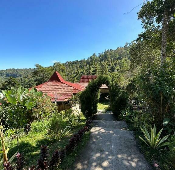 カプセルホテル Munduk Tutub Waterfall View