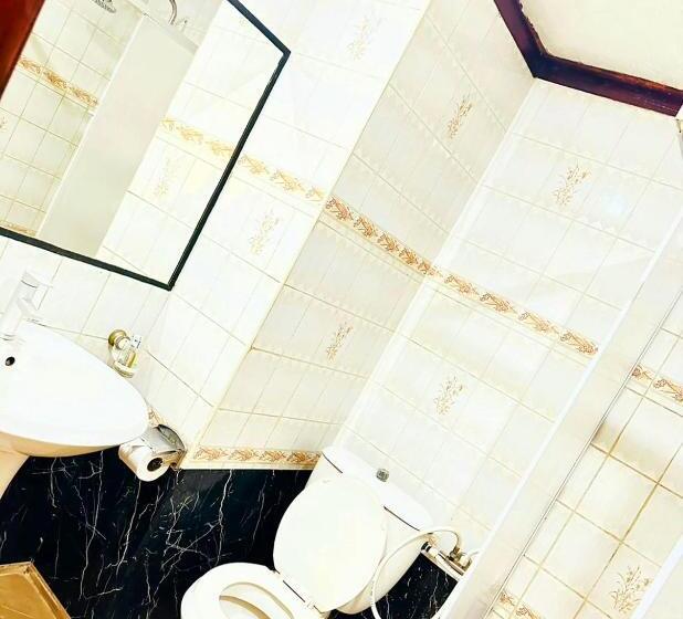 هتل Royal Village