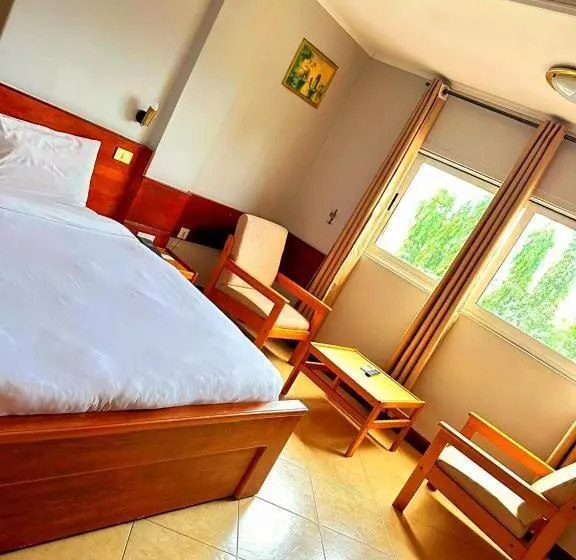 هتل Royal Village