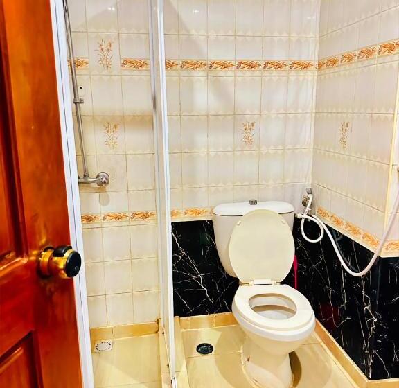 هتل Royal Village