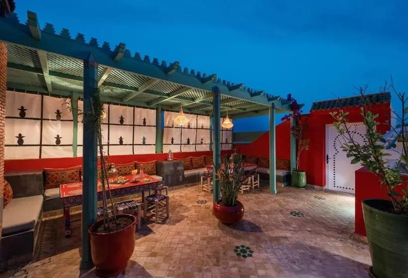 پانسیون Emma S Riad