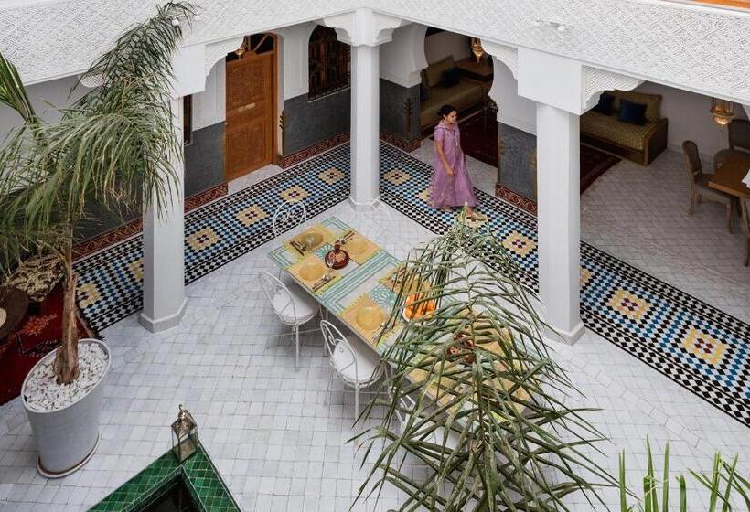 پانسیون Emma S Riad