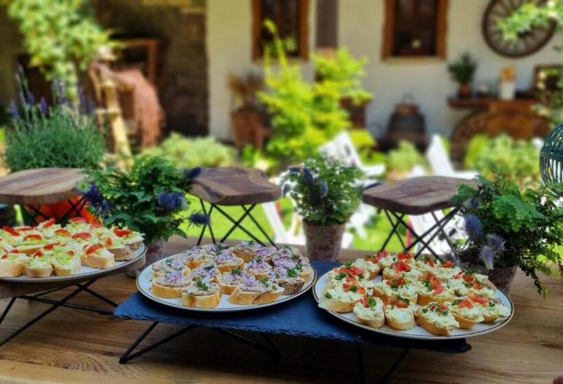 Курорт Silverstone Living