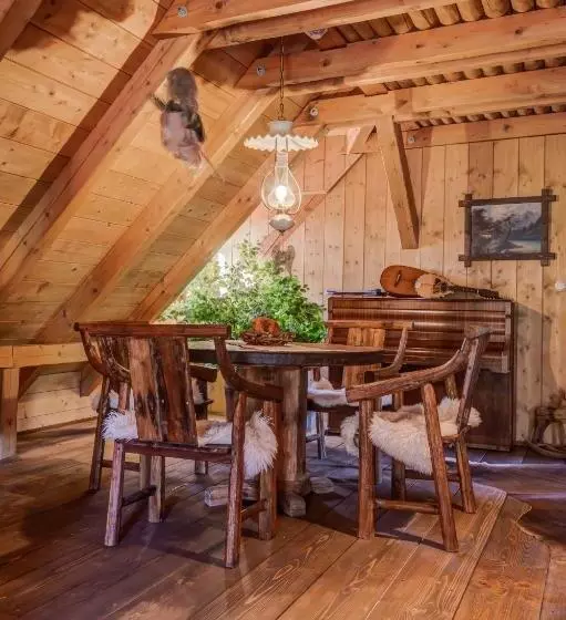 Resort Silverstone Living