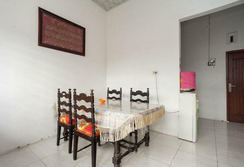 Hotel Reddoorz Syariah @ Jalan Panglima Polim Lampung