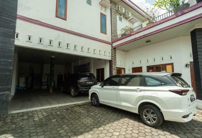 Hotel Reddoorz Syariah @ Jalan Panglima Polim Lampung